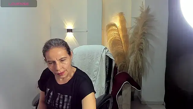 Milf karlye online show from June 13, 3:15 am