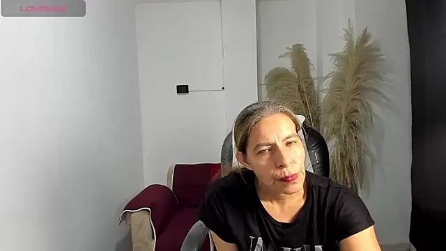 Milf karlye online show from June 17, 3:09 am