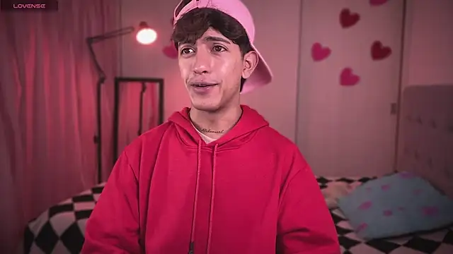 teobowny  online show from March 4, 7:32 pm