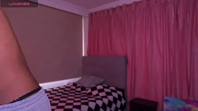 teobowny  online show from October 6, 9:34 pm