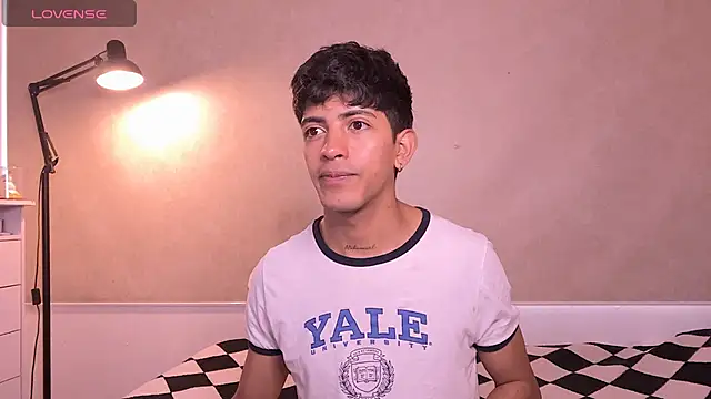 teobowny  online show from February 19, 7:54 pm