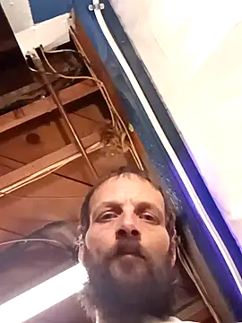 Whipit323 online show from December 19, 5:03 am