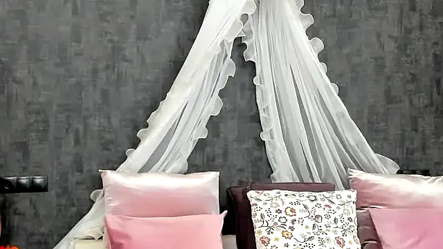 miss sophieX online show from February 27, 4:20 am