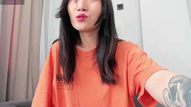 aenie online show from February 8, 5:08 am