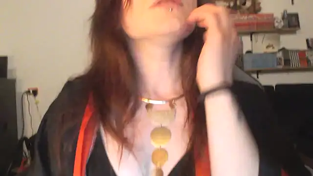 complicata mente online show from December 22, 10:04 pm