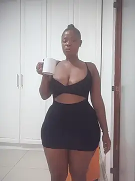 Luciouslips00 online show from December 12, 10:09 pm
