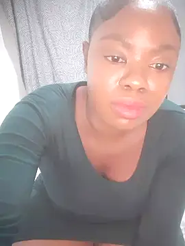 Luciouslips00 online show from December 13, 9:09 pm
