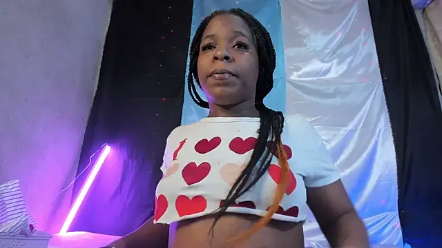 Snapshot of DeisyHarper chatting on December 19, 4:45 am DeisyHarper online show from December 19, 4:45 am