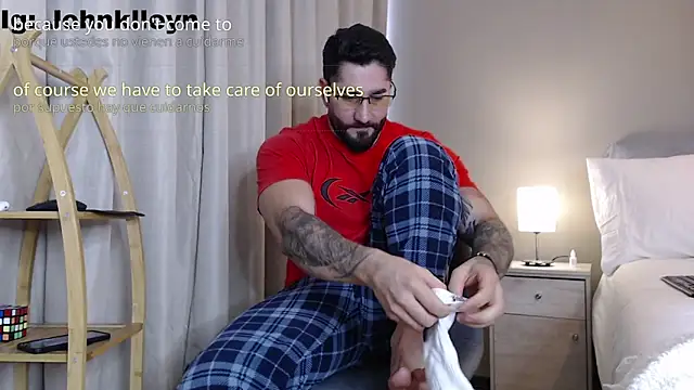 jonhklleyn online show from May 29, 7:01 pm