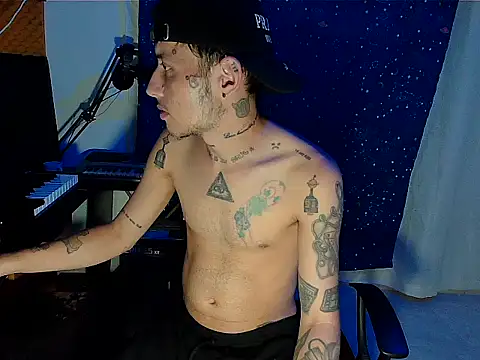 patrik tattoo  online show from December 3, 2:25 am