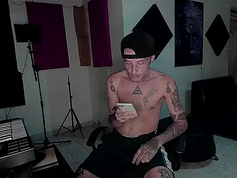 patrik tattoo  online show from November 22, 2:10 am