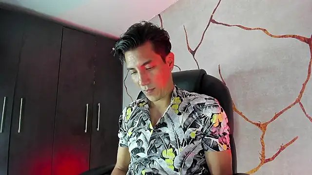 Snapshot of EdwardVlad chatting on December 7, 6:15 pm EdwardVlad online show from December 7, 6:15 pm