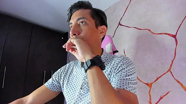 Snapshot of EdwardVlad chatting on December 10, 7:22 pm EdwardVlad online show from December 10, 7:22 pm