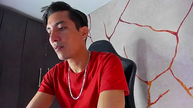 Snapshot of EdwardVlad chatting on December 12, 7:15 pm EdwardVlad online show from December 12, 7:15 pm