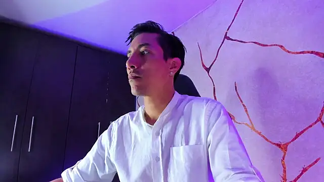 Snapshot of EdwardVlad chatting on December 14, 7:14 pm EdwardVlad online show from December 14, 7:14 pm