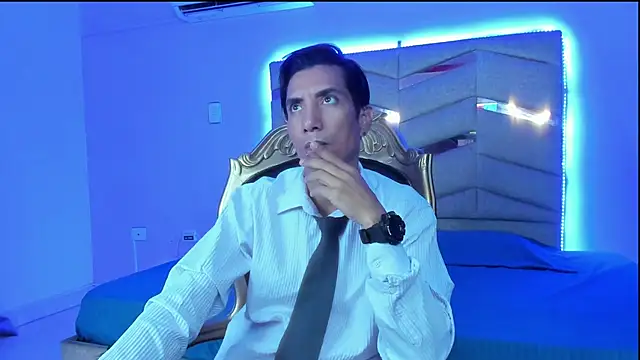 Snapshot of EdwardVlad chatting on January 10, 7:21 pm EdwardVlad online show from January 10, 7:21 pm