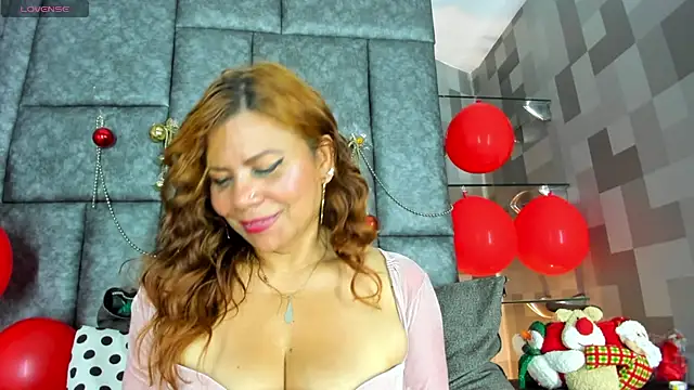 Corina Taylor  online show from December 15, 7:10 pm