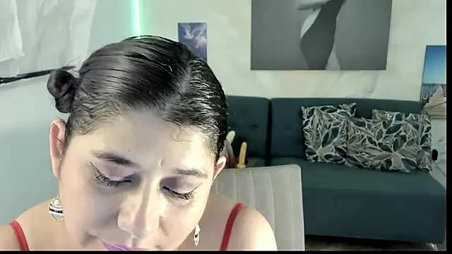 alinabozz1 online show from June 4, 3:01 am