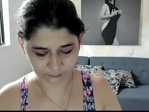 alinabozz1 online show from June 6, 9:41 pm