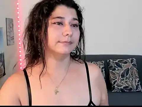 alinabozz1 online show from June 15, 9:50 pm