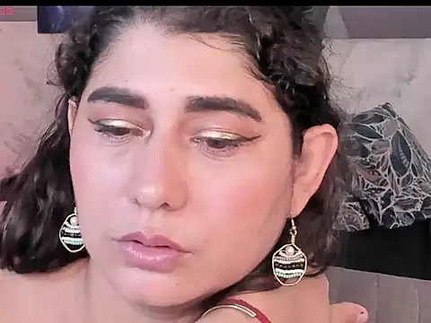 alinabozz1 online show from August 9, 3:23 am