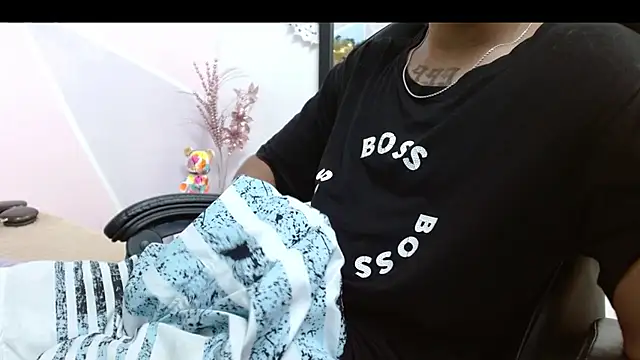 Snapshot of hares_mds chatting on December 27, 7:46 pm hares mds online show from December 27, 7:46 pm