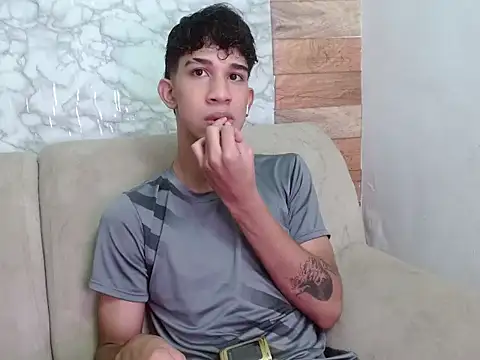 Snapshot of hares_mds chatting on November 27, 1:35 pm hares mds online show from November 27, 1:35 pm