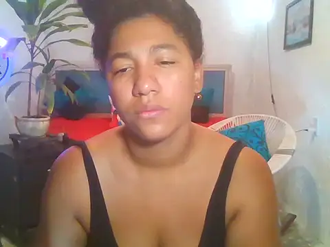 Snapshot of bellacrespalatina chatting on February 24, 2:37 pm bellacrespalatina online show from February 24, 2:37 pm