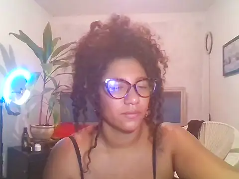 Snapshot of bellacrespalatina chatting on February 27, 5:57 pm bellacrespalatina online show from February 27, 5:57 pm