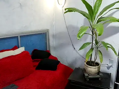 Snapshot of bellacrespalatina chatting on March 17, 5:05 pm bellacrespalatina online show from March 17, 5:05 pm