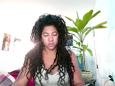 Snapshot of bellacrespalatina chatting on March 20, 1:27 pm bellacrespalatina online show from March 20, 1:27 pm