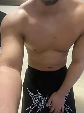 Snapshot of YU-KI00 chatting on November 12, 11:32 am YU-KI00 online show from November 12, 11:32 am