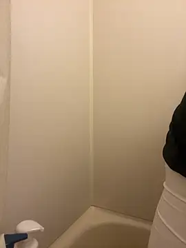 Snapshot of YU-KI00 chatting on November 22, 12:15 pm YU-KI00 online show from November 22, 12:15 pm