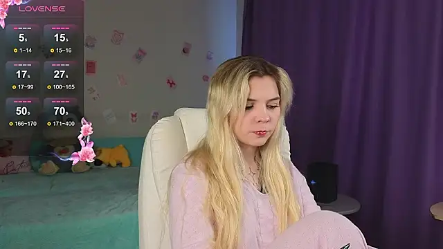 Snapshot of Kate_Legend chatting on January 10, 4:36 am Kate Legend online show from January 10, 4:36 am