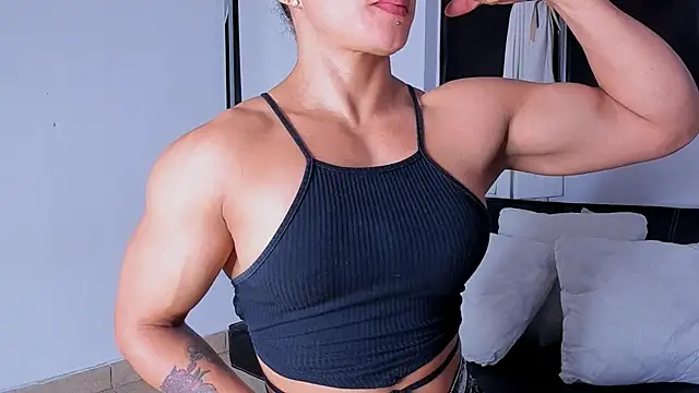 Snapshot of alexafit chatting on April 7, 7:03 pm alexafit online show from April 7, 7:03 pm
