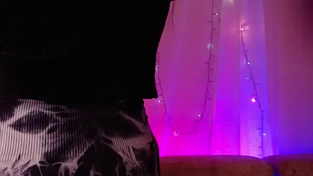 Snapshot of Paulis_gh chatting on March 15, 12:45 pm Paulis gh online show from March 15, 12:45 pm