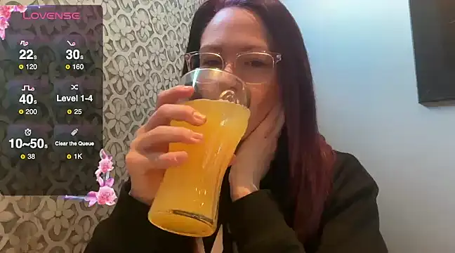 Snapshot of MelodyRoseUk chatting on January 2, 10:48 am MelodyRoseUk online show from January 2, 10:48 am