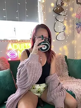 Snapshot of MelodyRoseUk chatting on September 13, 2:06 pm MelodyRoseUk online show from September 13, 2:06 pm