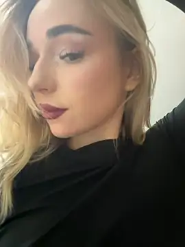 Eva Millss online show from December 22, 1:11 pm