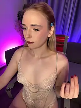 Eva Millss online show from January 4, 1:10 pm