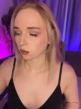 Eva Millss online show from January 5, 1:04 pm