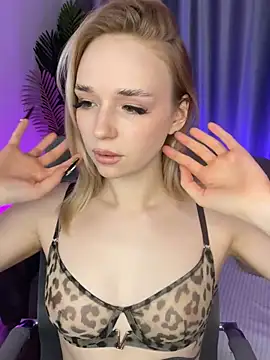 Eva Millss online show from February 6, 2:04 pm
