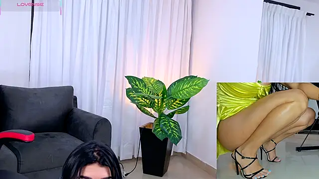 Snapshot of kimberly_ chatting on October 8, 10:29 pm kimberly online show from October 8, 10:29 pm