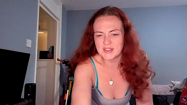 ENGLISHEMILY 69 online show from September 17, 9:33 am