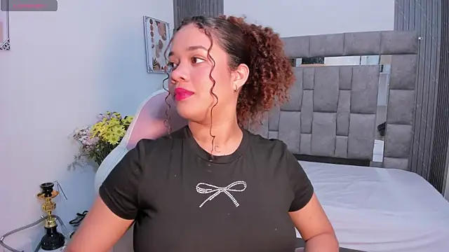 zulyjones online show from November 18, 1:04 pm