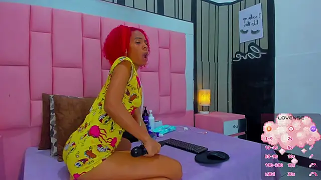 Snapshot of Brithanyslim chatting on February 8, 7:27 pm Brithanyslim online show from February 8, 7:27 pm