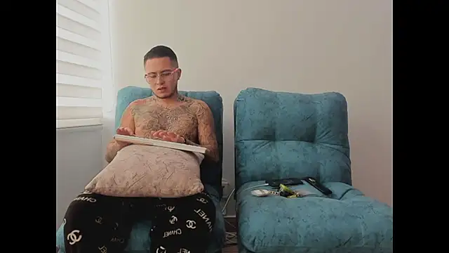 Snapshot of tamy_ian chatting on November 25, 1:00 pm tamy ian online show from November 25, 1:00 pm