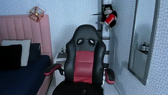 Snapshot of DENISERICHARD2 chatting on October 4, 12:25 pm DENISERICHARD2 online show from October 4, 12:25 pm