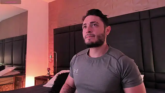 JossAckland online show from November 18, 7:51 pm