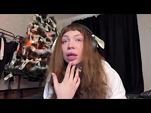 Snapshot of PaulaPratt chatting on December 20, 9:11 am PaulaPratt online show from December 20, 9:11 am